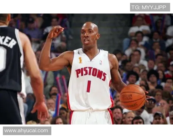 小牛与活塞在NBA夏季联赛中展开激烈对决新星表现引人注目 小牛与活塞在NBA夏季联赛中展开激烈对决新星表现引人注目
