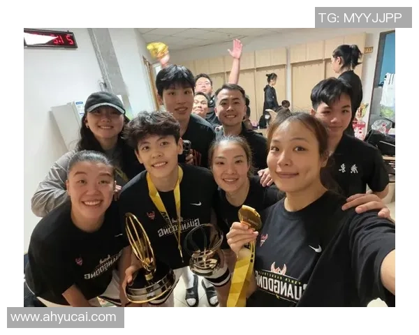 广东女篮与新疆女篮的巅峰对决谁能笑到最后精彩赛事即将上演 广东女篮与新疆女篮的巅峰对决谁能笑到最后精彩赛事即将上演