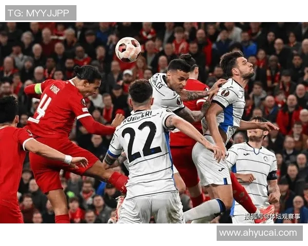 悉尼足球队与利物浦展开友谊赛激战球迷期待精彩对决 悉尼足球队与利物浦展开友谊赛激战球迷期待精彩对决